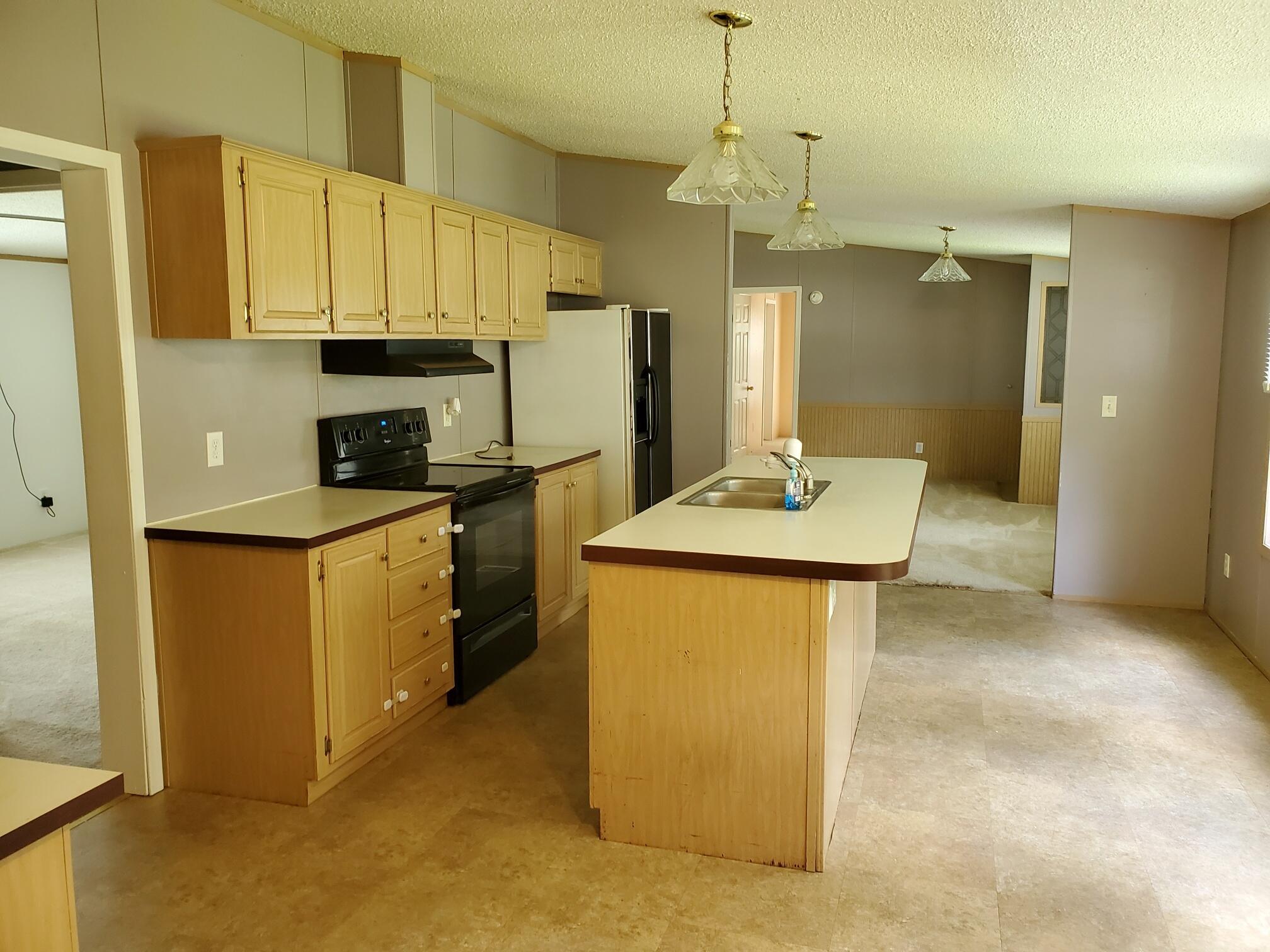 107 Meadowlark Road Blue Ridge, VA 24064 - Photo 6 of 18 Kitchen from Side Entrance