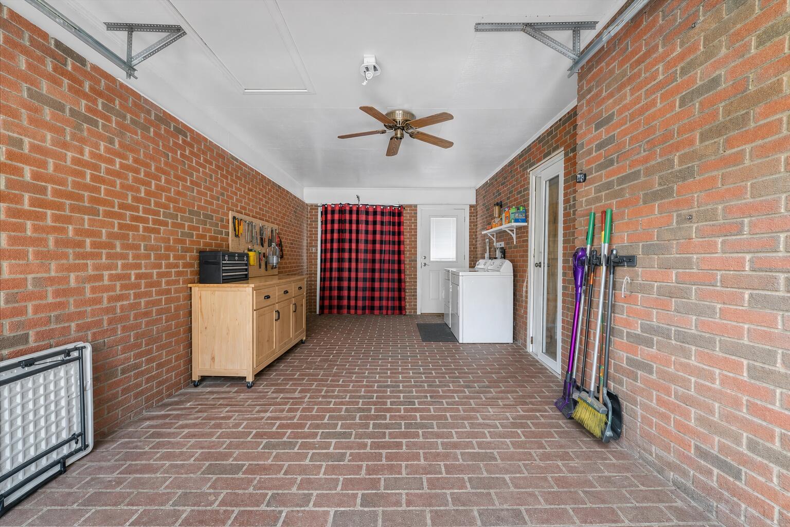 1625 Eanes Road Roanoke, VA 24014 - Photo 27 of 62 garge declutter
