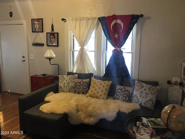 $1,250 | 2201 North Edgemere Street, Phoenix, AZ 85006