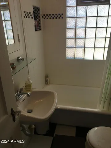 $1,250 | 2201 North Edgemere Street, Phoenix, AZ 85006