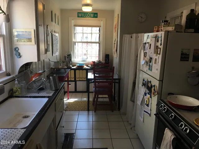 $1,250 | 2201 North Edgemere Street, Phoenix, AZ 85006