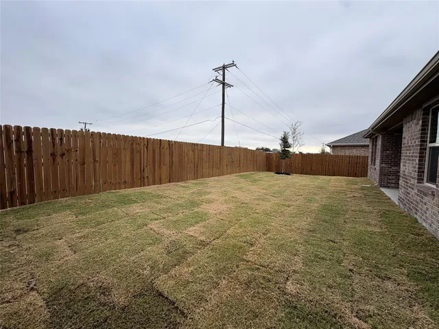 $2,300 | 548 Marsh Street, Cleburne, TX 76033