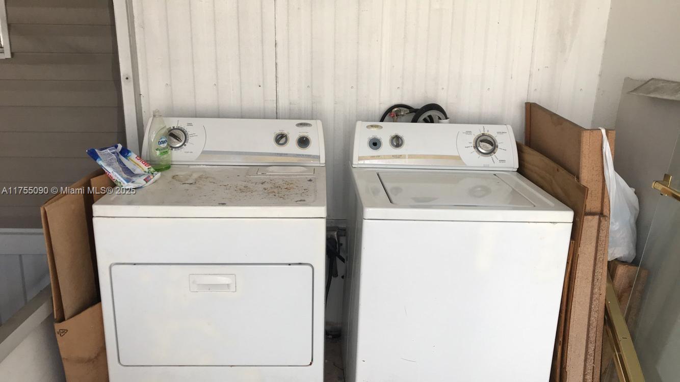 13491 Southwest 7th Place Davie, FL 33325 - Photo 20 of 21