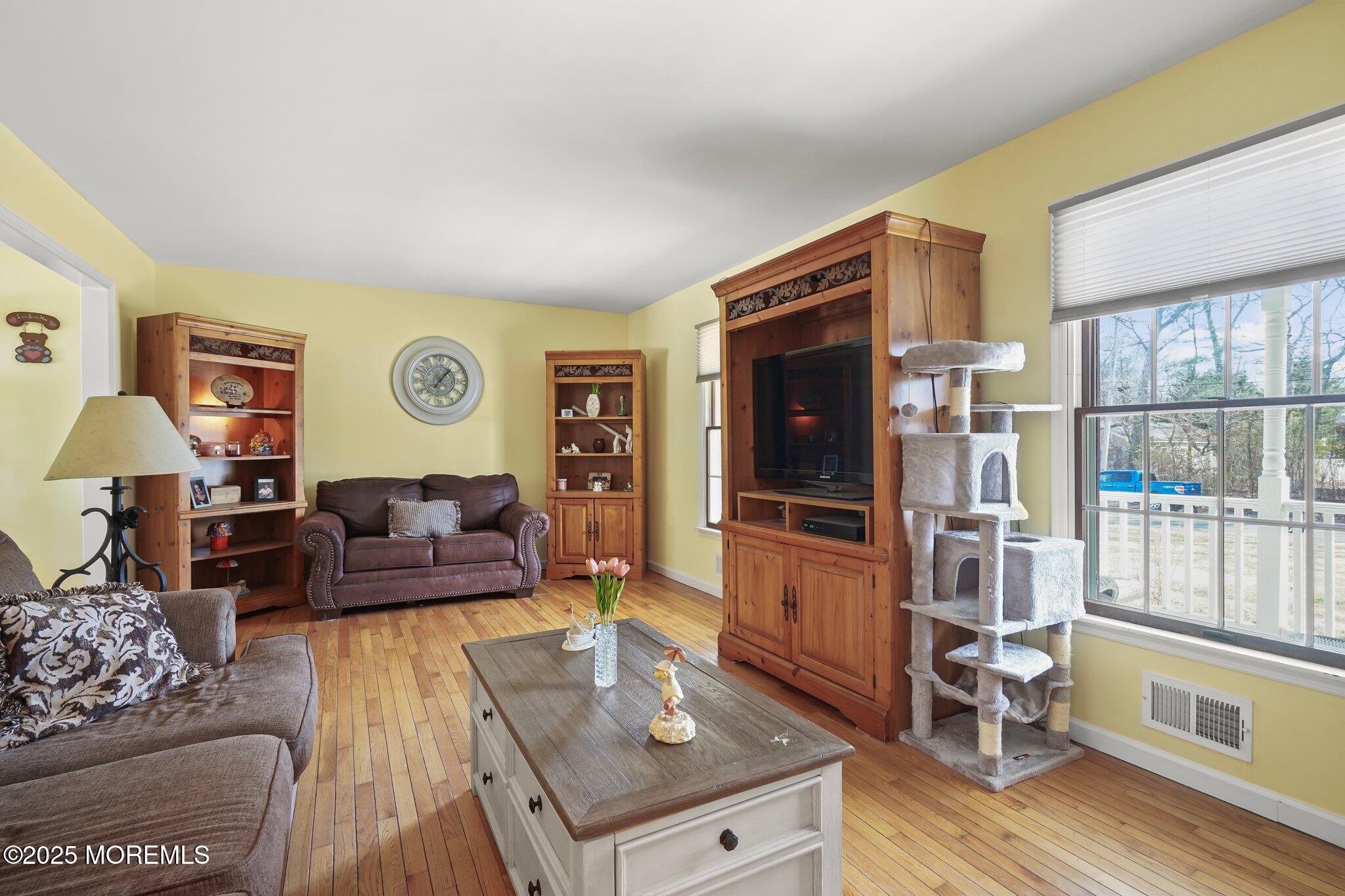 409 Birch Street Bayville, NJ 08721 - Photo 14 of 32 9-web-or-mls-DSC05627