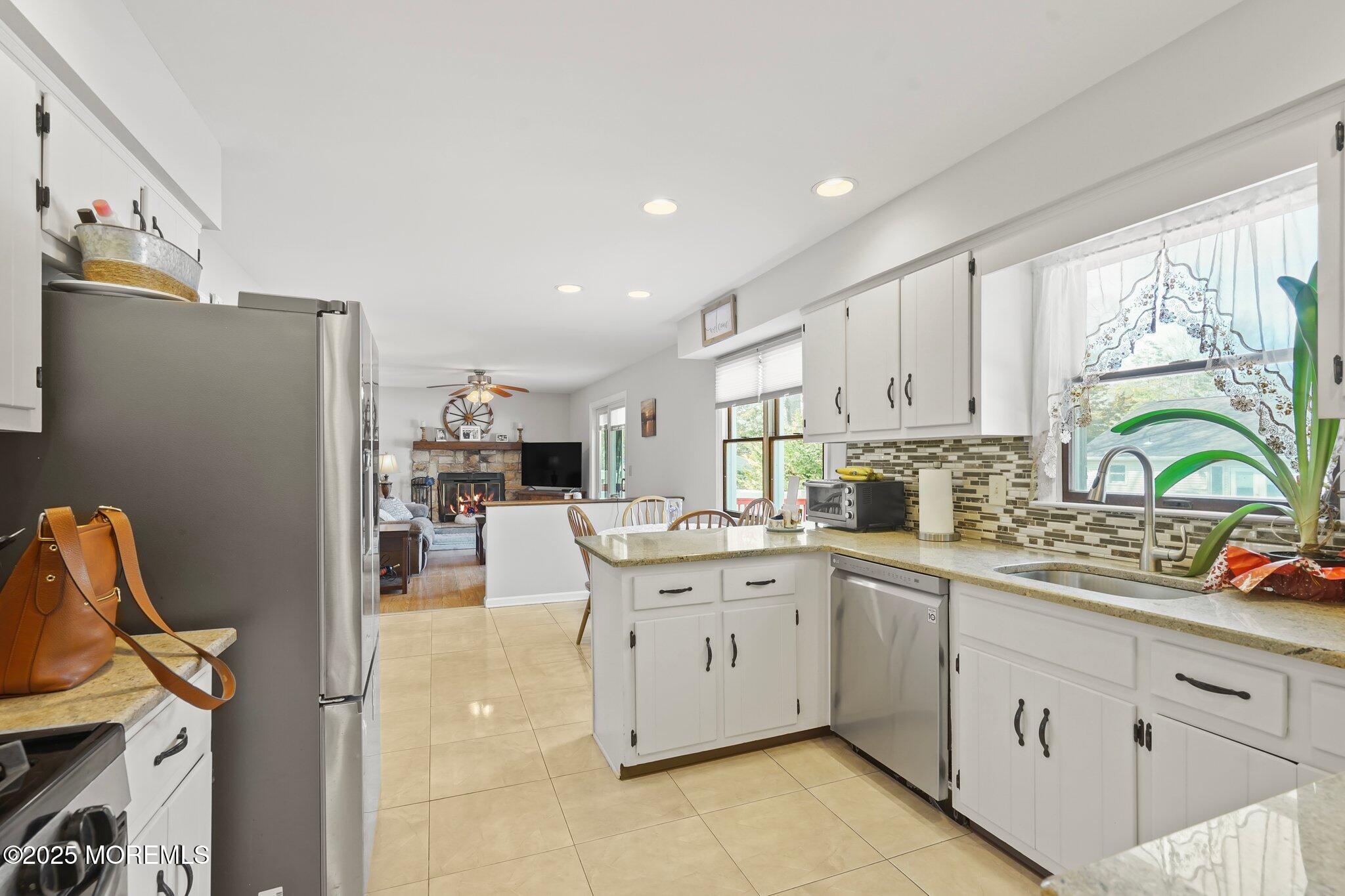 409 Birch Street Bayville, NJ 08721 - Photo 6 of 32 16-web-or-mls-DSC05672