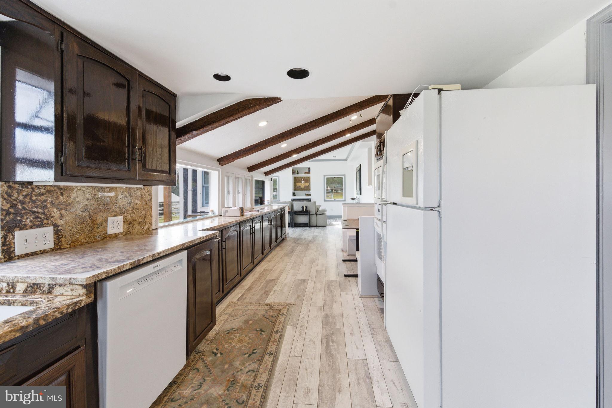 11641 Glen Road Potomac, MD 20854 - Photo 12 of 40 Kitchen