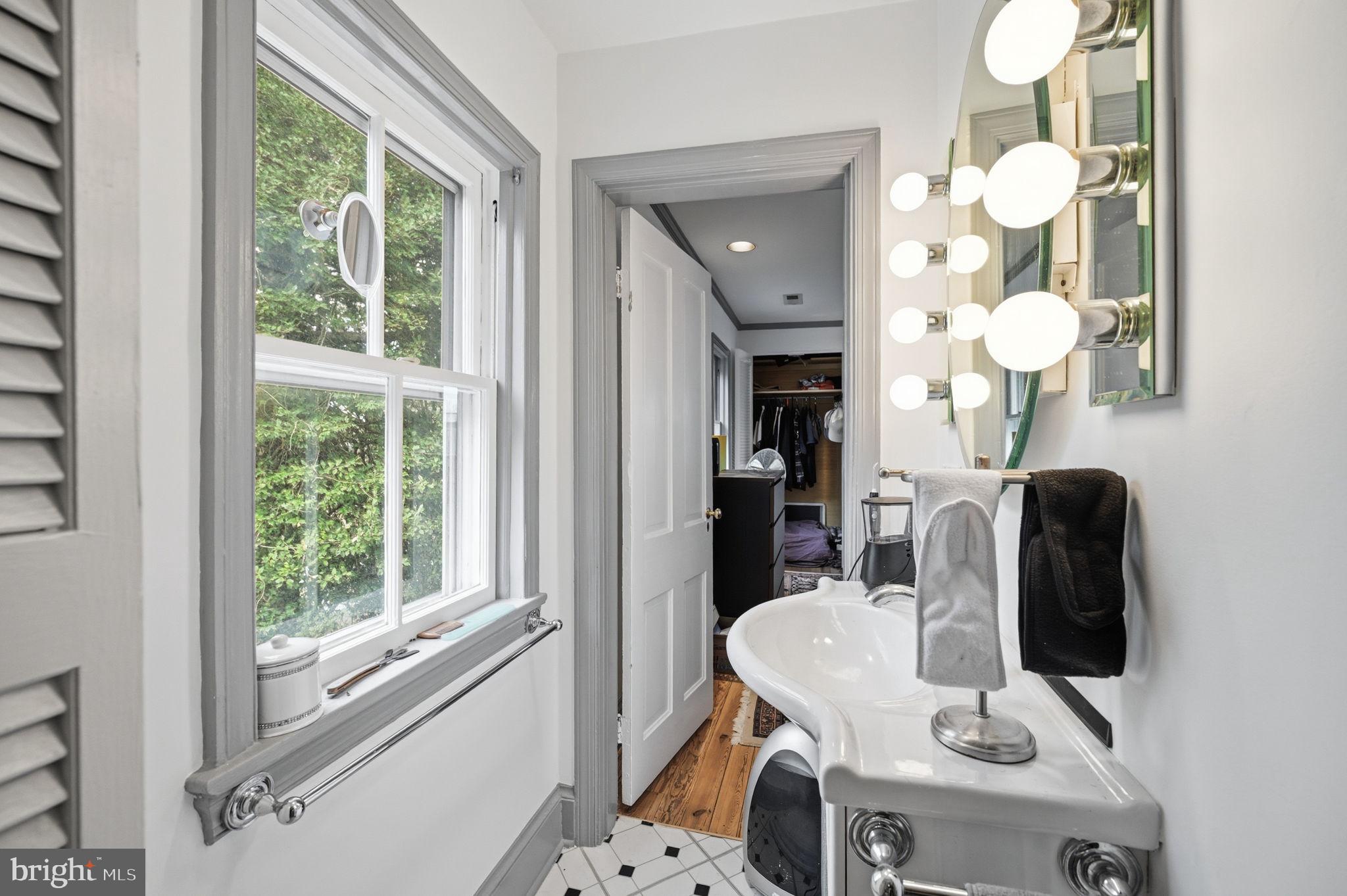 11641 Glen Road Potomac, MD 20854 - Photo 23 of 40 Bathroom 01