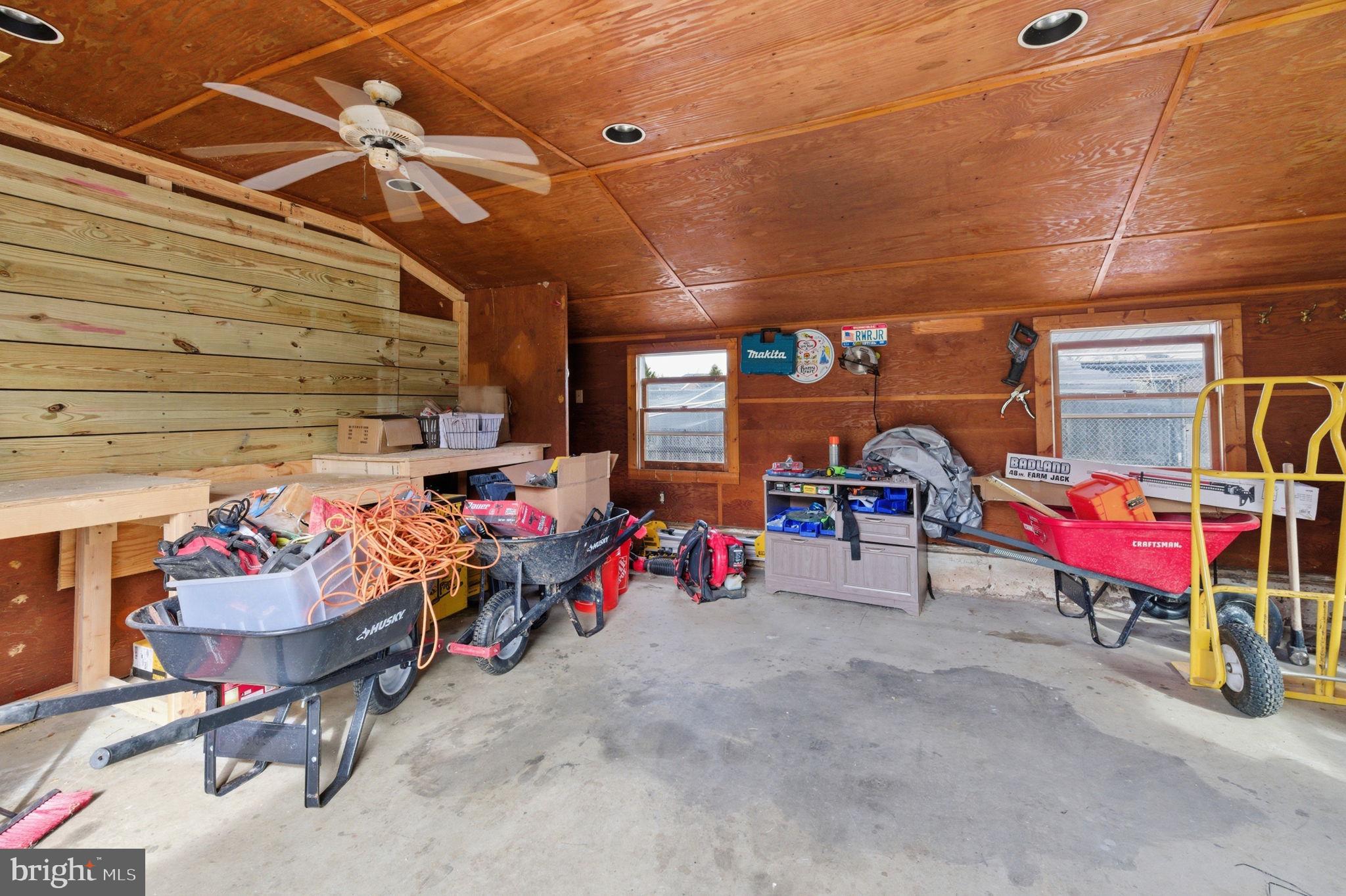 11641 Glen Road Potomac, MD 20854 - Photo 32 of 40 Garage