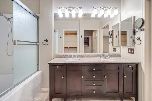 $680,000 | 498 Shelburne Lane, Unit B, Simi Valley, CA 93065