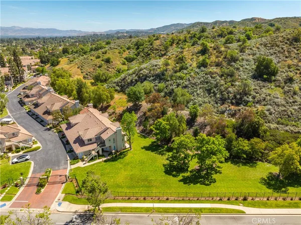 $680,000 | 498 Shelburne Lane, Unit B, Simi Valley, CA 93065