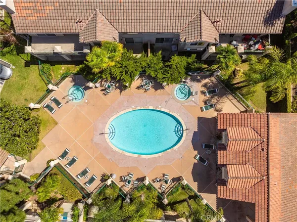 $680,000 | 498 Shelburne Lane, Unit B, Simi Valley, CA 93065