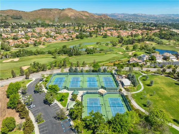 $680,000 | 498 Shelburne Lane, Unit B, Simi Valley, CA 93065