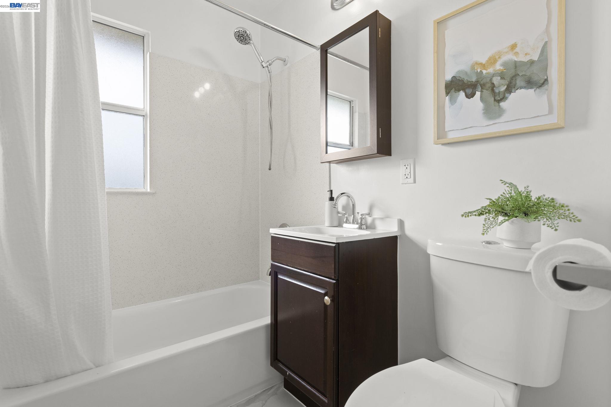 1815 2nd Street Alameda, CA 94501 - Photo 18 of 38