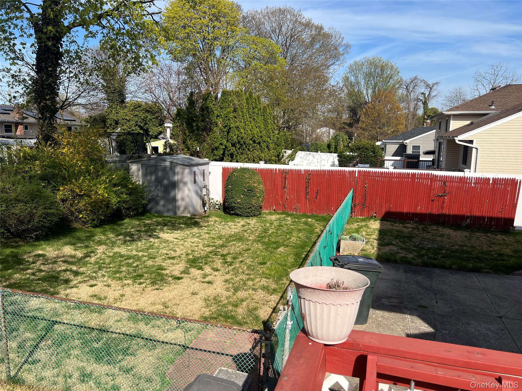 65 Thoreau Road North Babylon, NY 11703 - Photo 18 of 20
