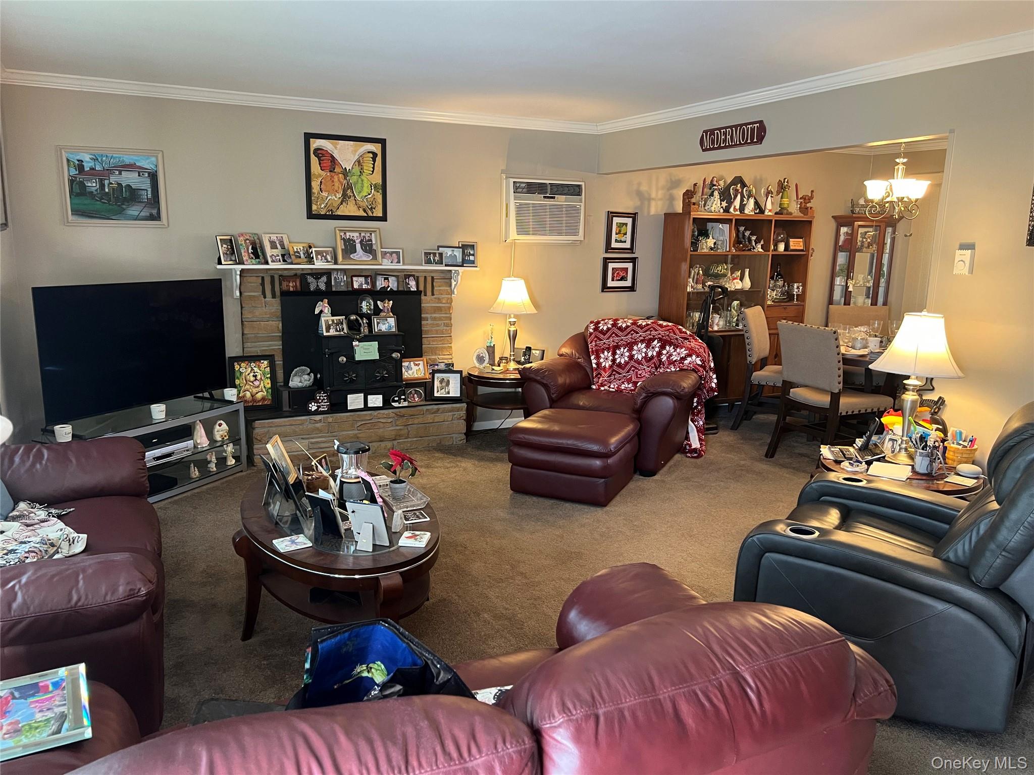 65 Thoreau Road North Babylon, NY 11703 - Photo 2 of 20