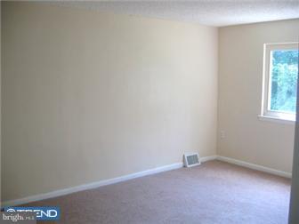 1688 Powell Road Brookhaven, PA 19015 - Photo 8 of 9