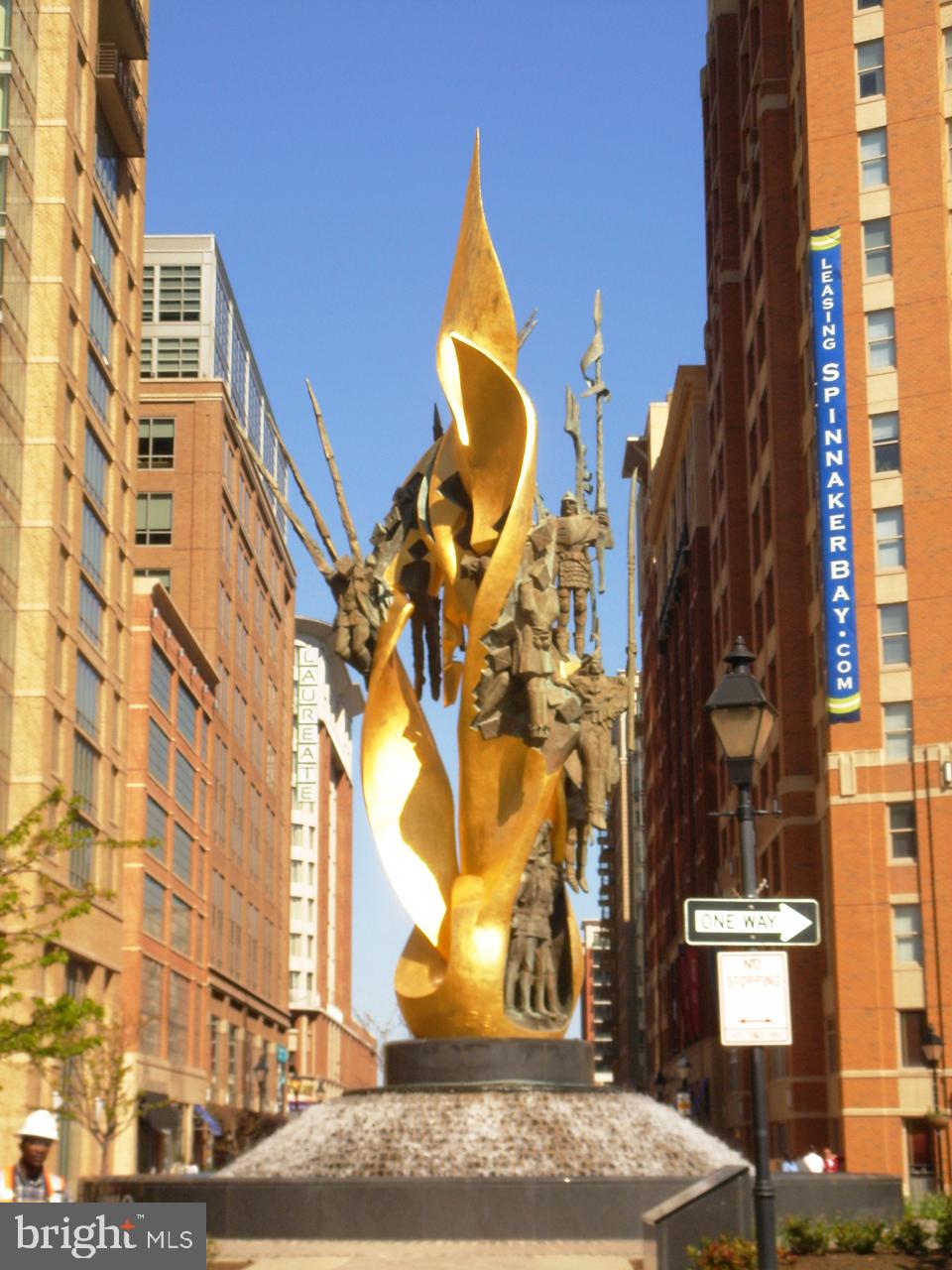 250 President Street, Unit 603 Baltimore, MD 21202 - Photo 17 of 40 front view of a building