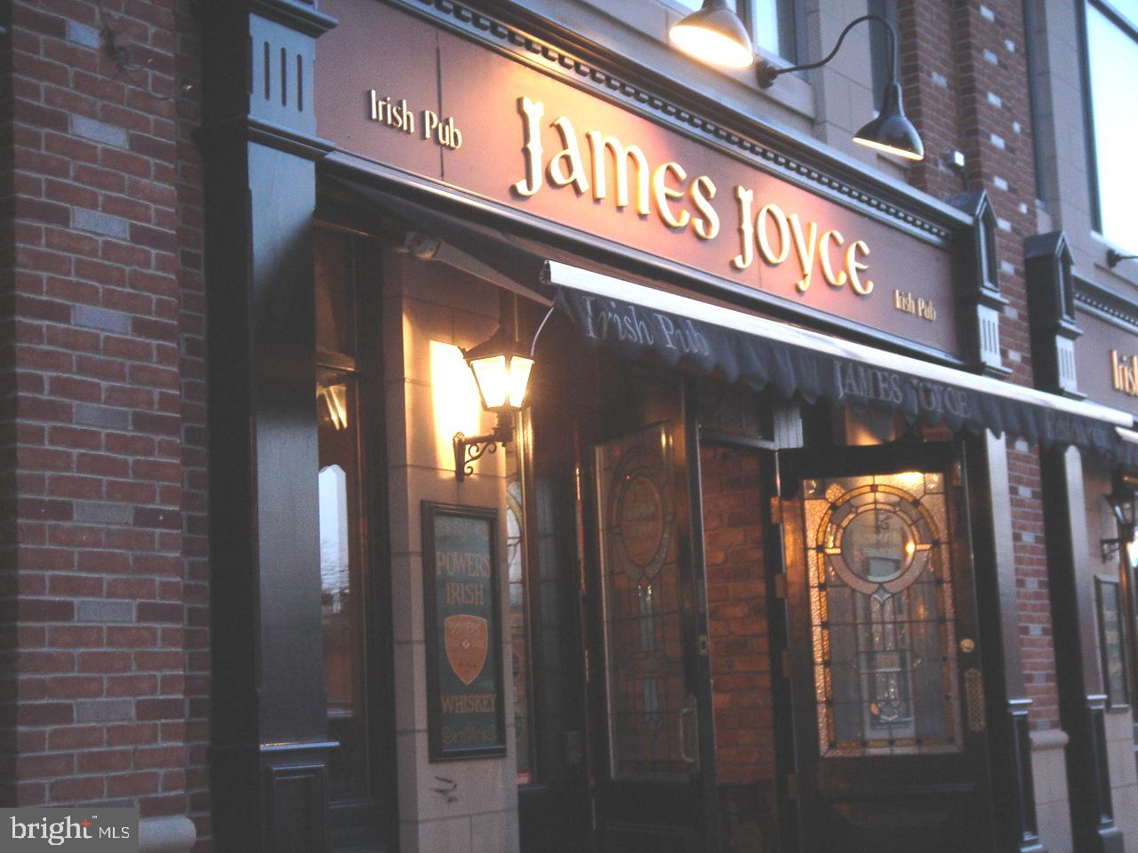 250 President Street, Unit 603 Baltimore, MD 21202 - Photo 20 of 40 a view of a stores