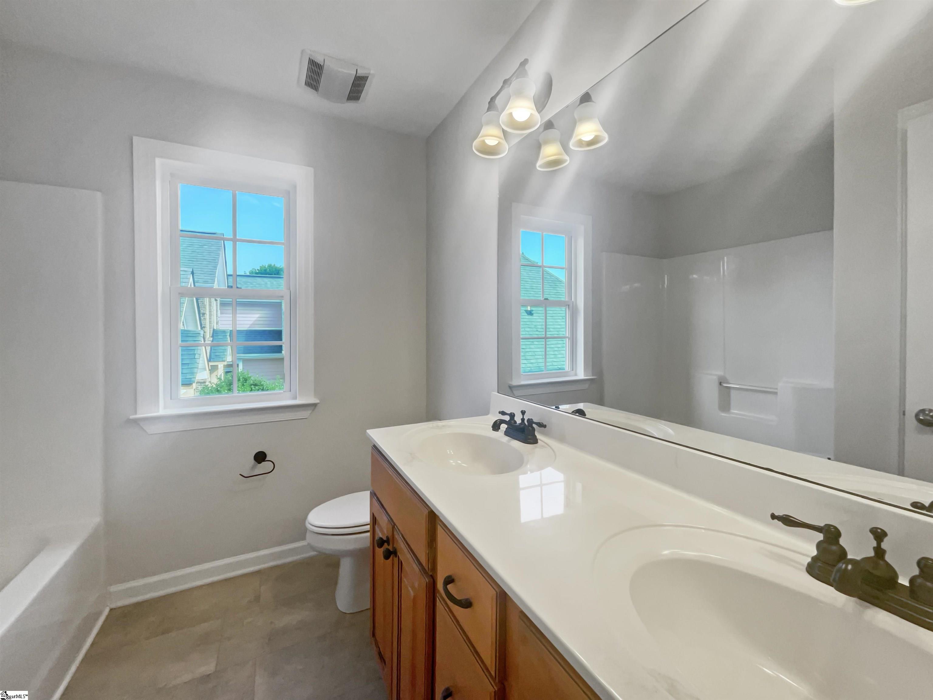 323 Park Ridge Circle Greer, SC 29651 - Photo 13 of 27 Gallery Image 13