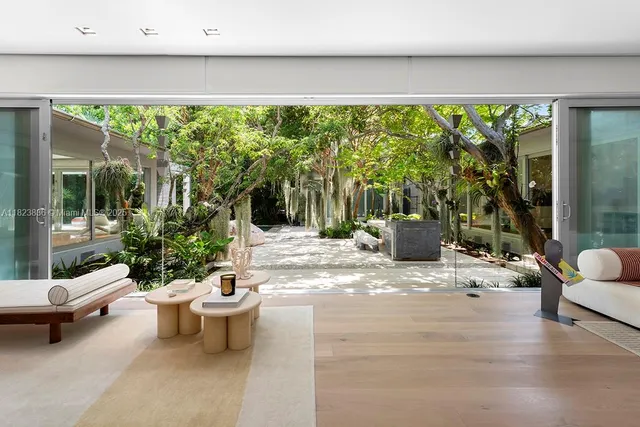 $11,250,000 | 11 Lagorce Circle, Miami Beach, FL 33141