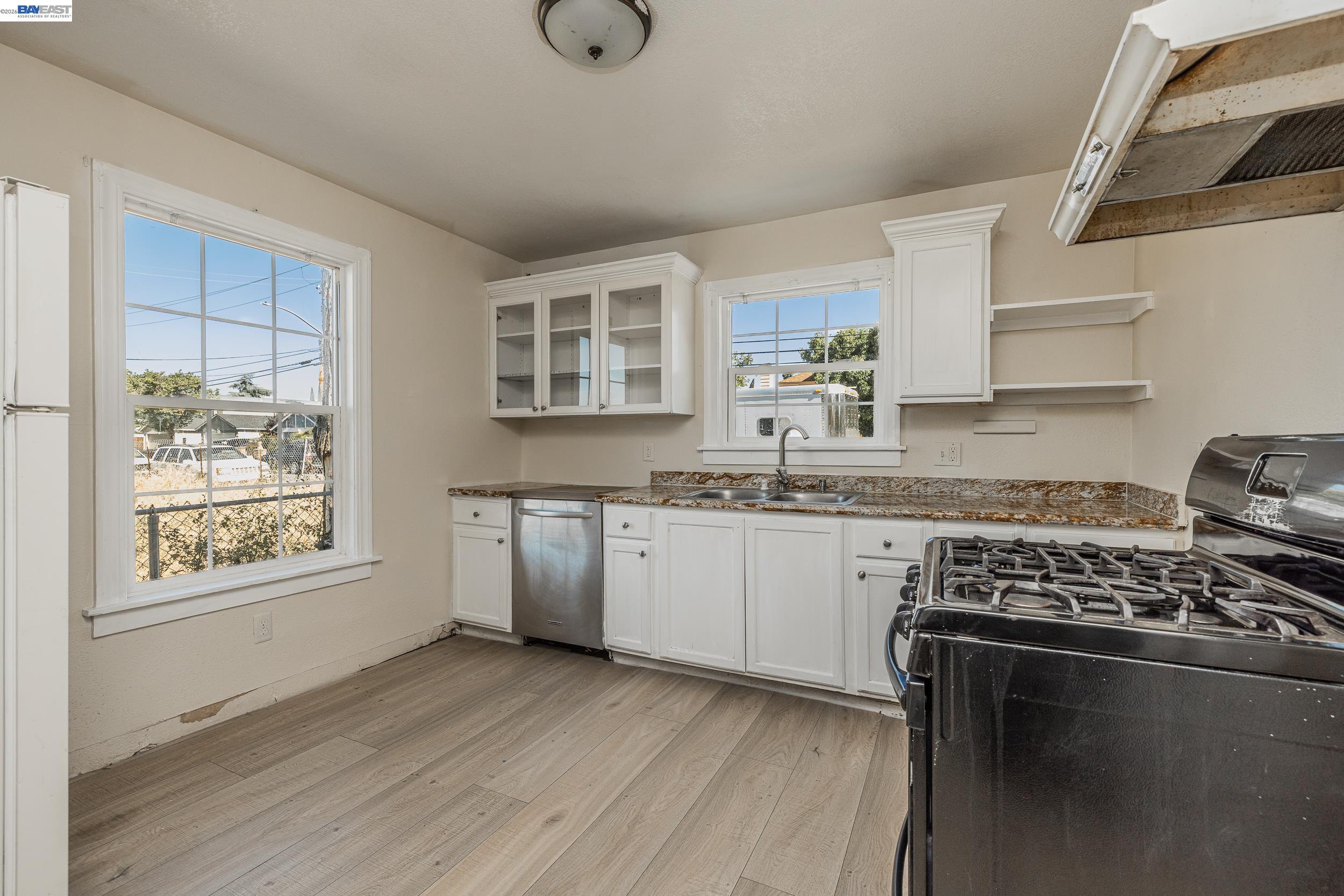 252 West Clover Road Tracy, CA 95376 - Photo 29 of 40