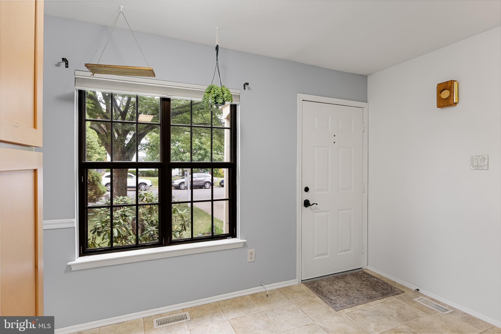 114 Farnwood Road Mount Laurel, NJ 08054 - Photo 4 of 31 Gallery Image 4