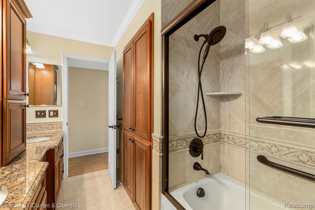 24012 Glen Ridge Court Novi, MI 48375 - Photo 16 of 27