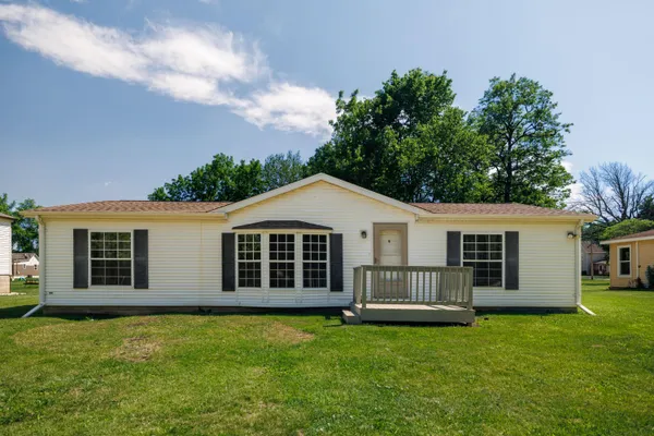 $183,000 | 605 East Washington Street, Morocco, IN 47963
