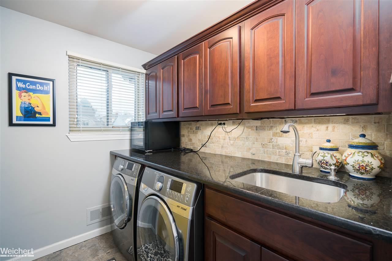 265 Rose Brier Drive Rochester Hills, MI 48309 - Photo 13 of 34