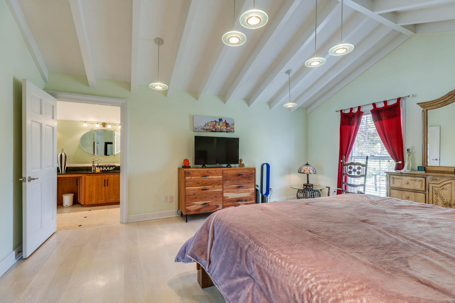 707 East Mountain View Road Johnson City, TN 37601 - Photo 42 of 102 042