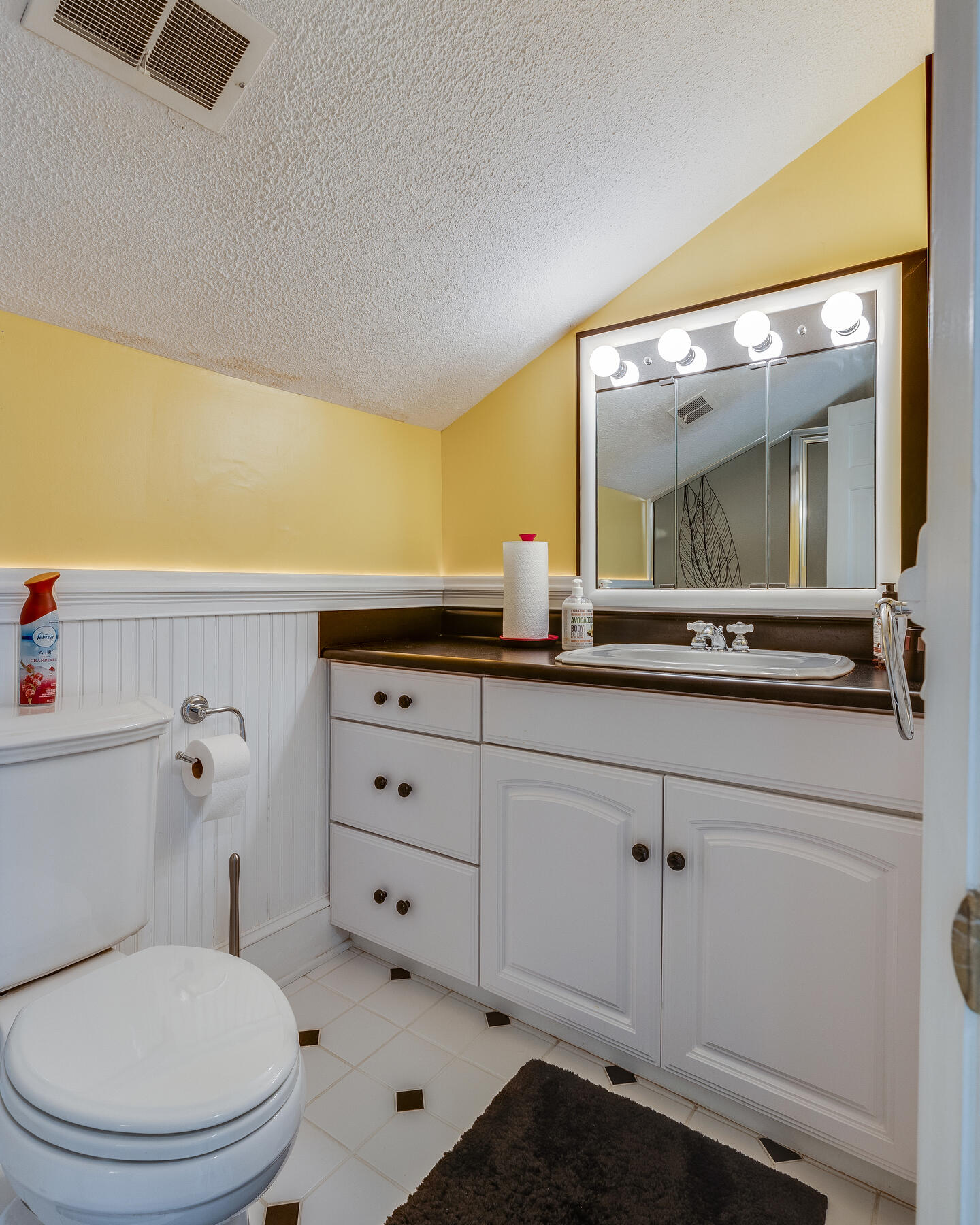 707 East Mountain View Road Johnson City, TN 37601 - Photo 58 of 102 058