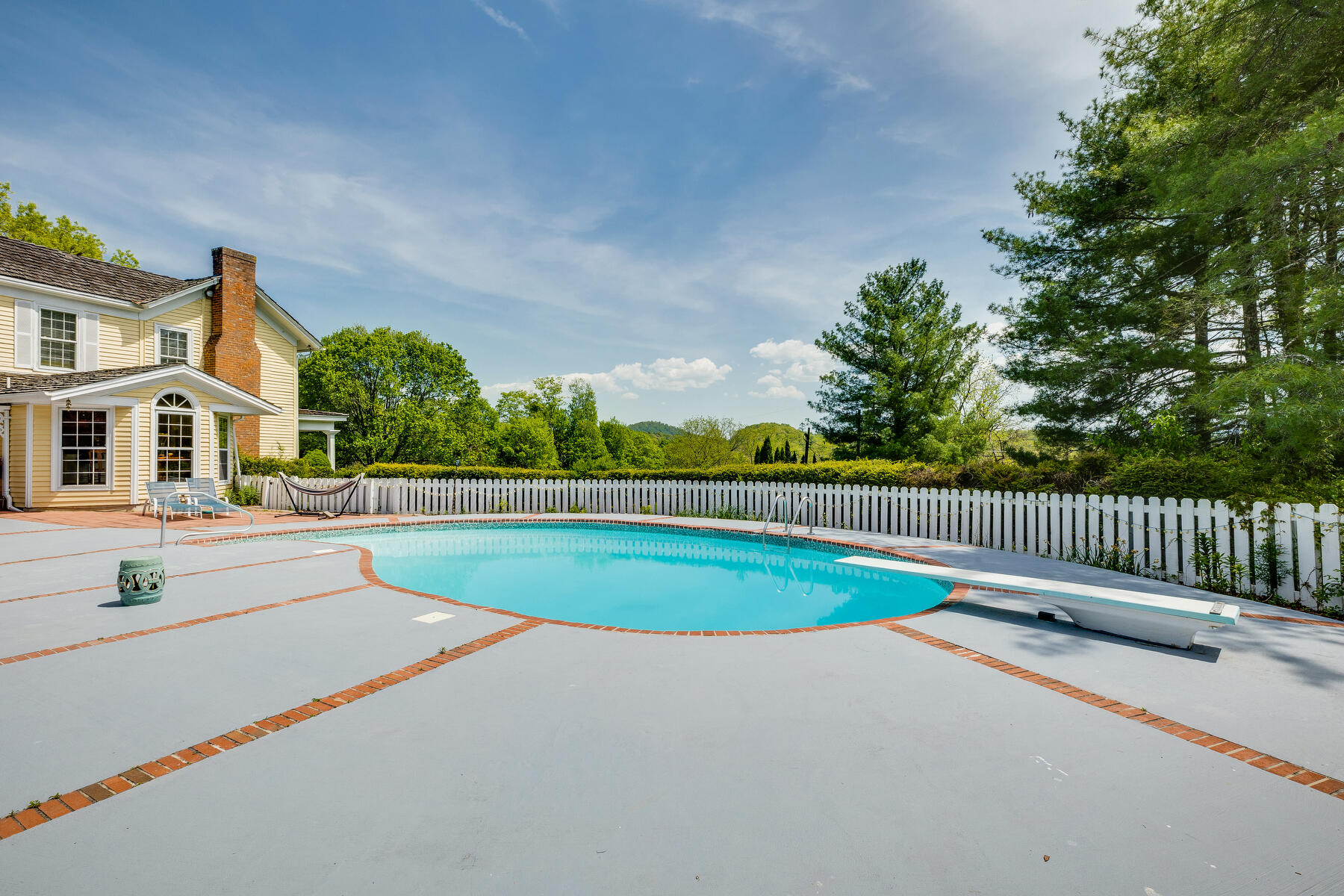 707 East Mountain View Road Johnson City, TN 37601 - Photo 82 of 102 082