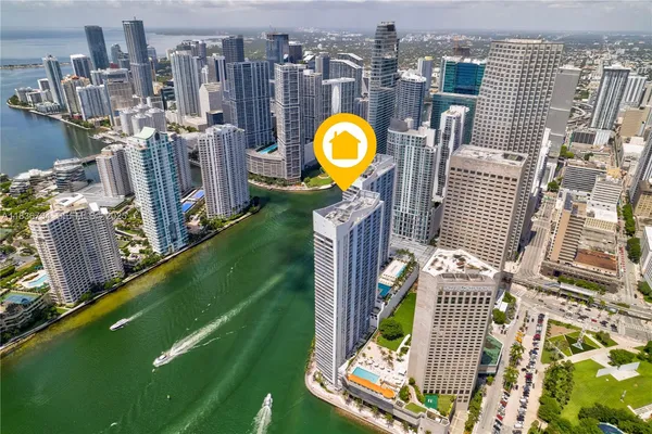 $675,000 | 335 South Biscayne Boulevard, Unit 3108, Miami, FL 33131
