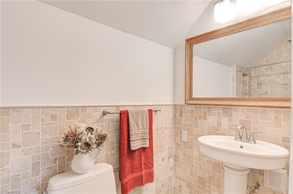 5064 Bunch Road Summerfield, NC 27358 - Photo 30 of 46 Gallery Image 30
