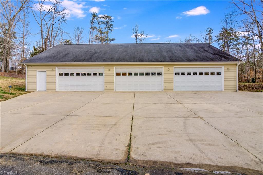 5064 Bunch Road Summerfield, NC 27358 - Photo 35 of 46 Gallery Image 35