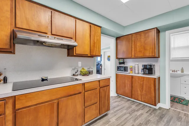 $189,900 | 310 West Barnes Avenue, Lansing, MI 48910