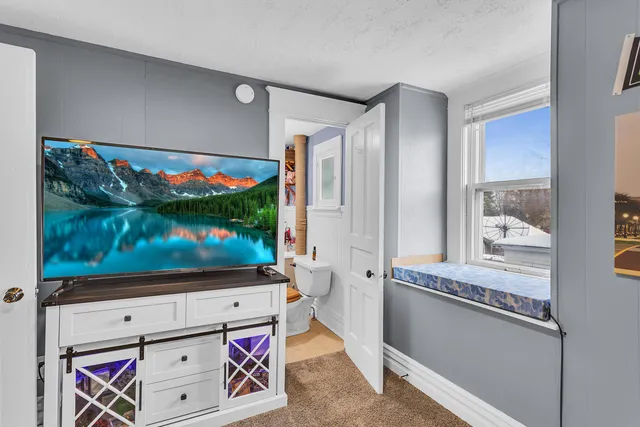 $189,900 | 310 West Barnes Avenue, Lansing, MI 48910