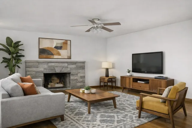 $225,000 | 904 West Kirby Avenue, Champaign, IL 61821