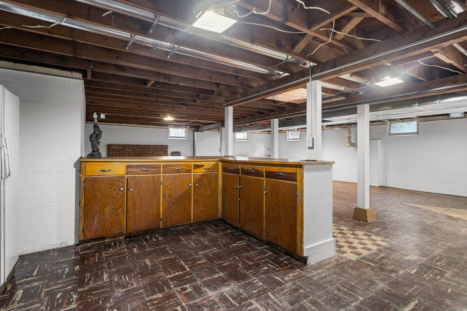 904 West Kirby Avenue Champaign, IL 61821 - Photo 32 of 46 a utility room with dryer and washer