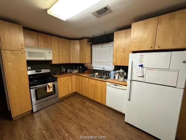 $1,795 | 313 Laurel Street, Bryan, TX 77801