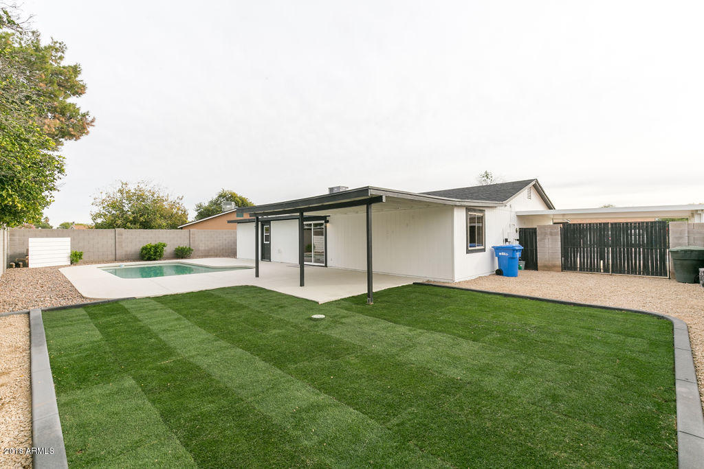 4056 East Hearn Road Phoenix, AZ 85032 - Photo 20 of 22 4056EHearn-30