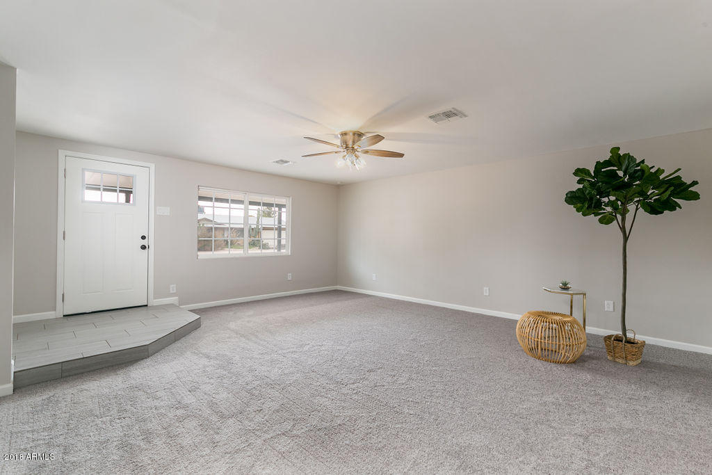 4056 East Hearn Road Phoenix, AZ 85032 - Photo 4 of 22 Family Room