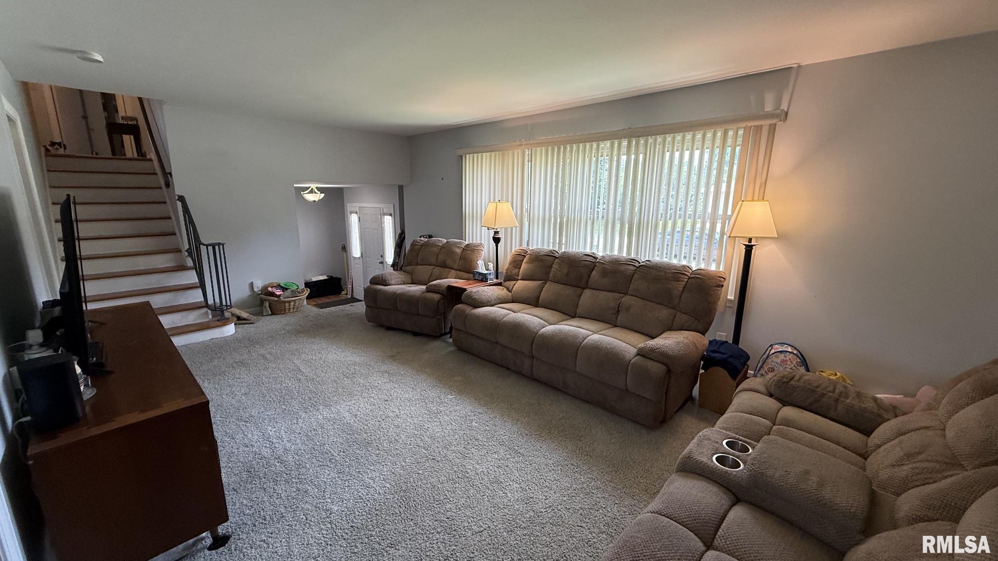 69 Nottingham Road Springfield, IL 62704 - Photo 4 of 32