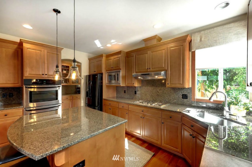 21314 37th Avenue Southeast Bothell, WA 98021 - Photo 11 of 24
