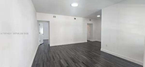 $1,900 | 8430 Harding Avenue, Unit 3, Miami Beach, FL 33141