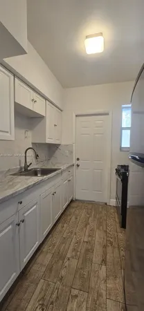 $1,900 | 8430 Harding Avenue, Unit 3, Miami Beach, FL 33141