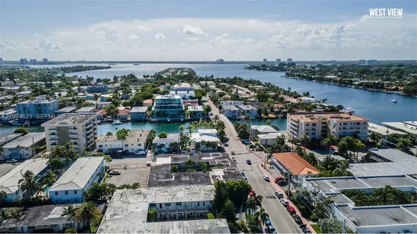 $1,900 | 8430 Harding Avenue, Unit 3, Miami Beach, FL 33141