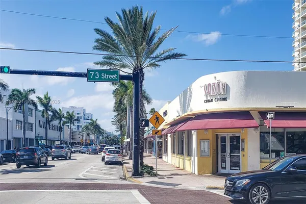 $1,900 | 8430 Harding Avenue, Unit 3, Miami Beach, FL 33141