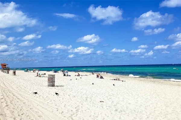 $1,900 | 8430 Harding Avenue, Unit 3, Miami Beach, FL 33141