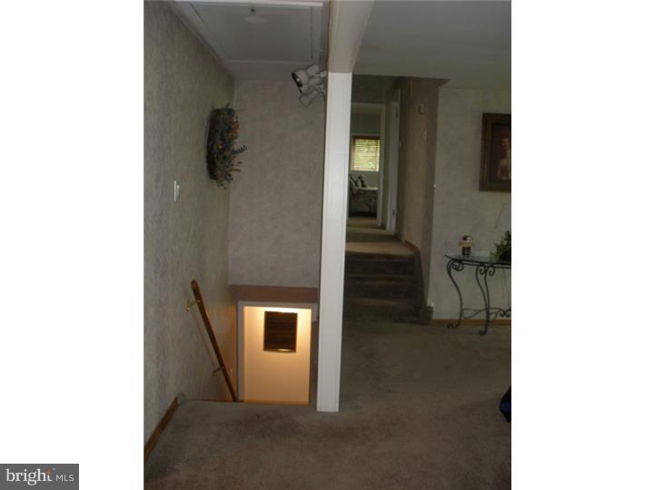 18 Rampart West Media, PA 19063 - Photo 13 of 24 Hallway